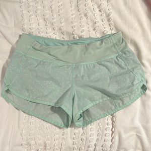 Lululemon shorts size 4